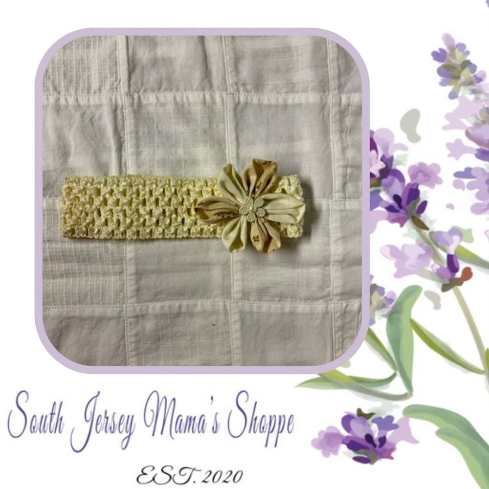 Handmade Infant Headband Cream Band Beige Flower Center Size 0-3 Months B262